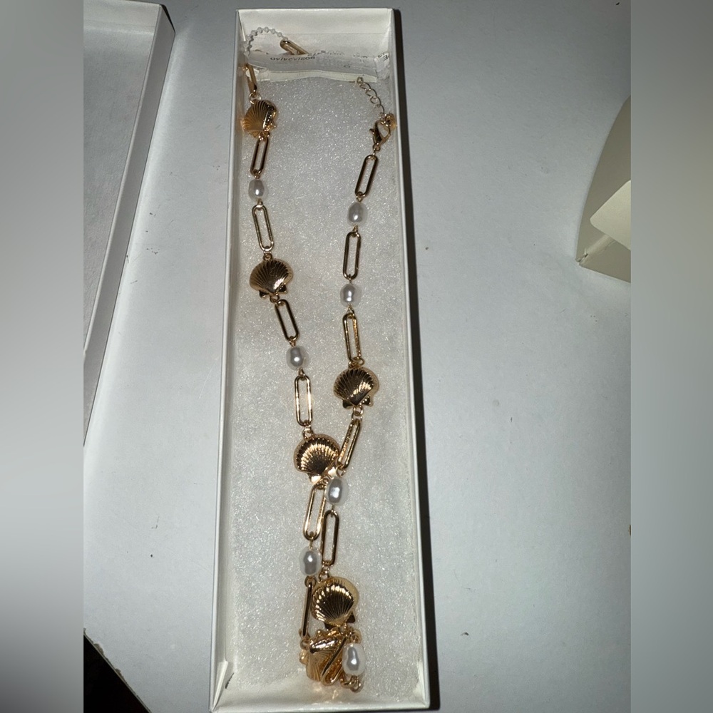 GIVEAWAY ITEM